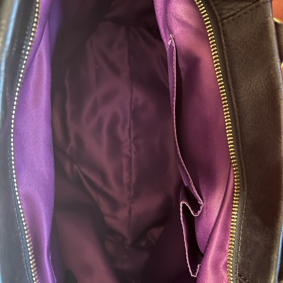 Beautiful Coach - Picture 9 of 15